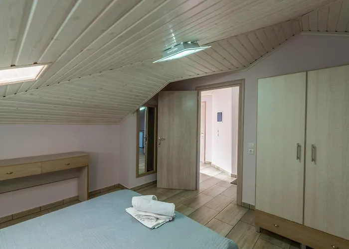 George 斯卡拉伯塔麦斯